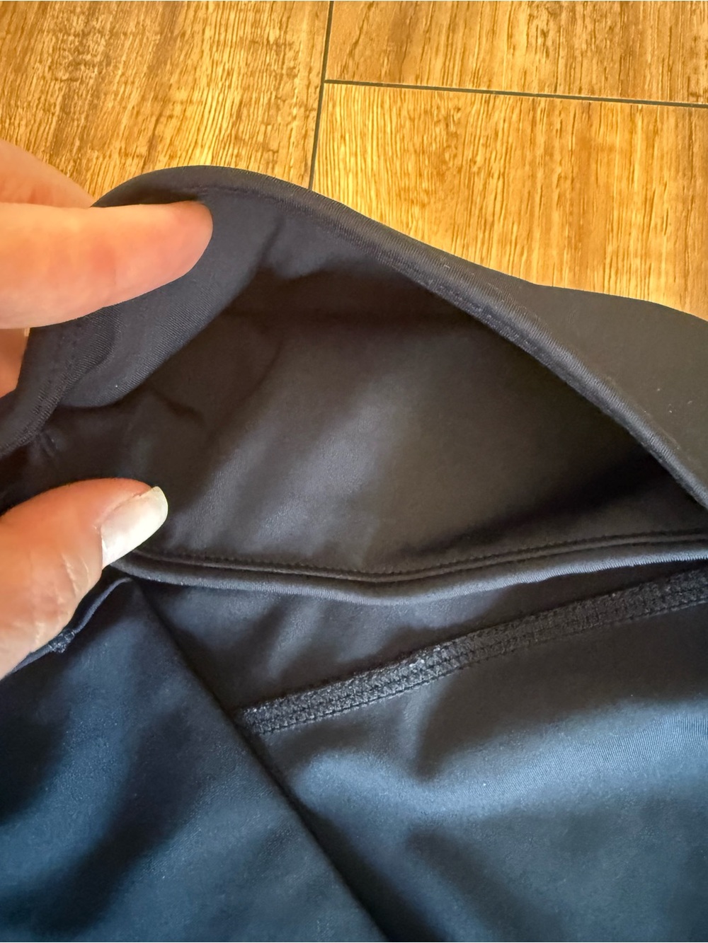 FABLETICS Women’s Black High Waist Athletic Bike Shorts Size Medium - Picture 2 of 5